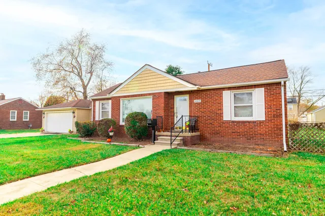 $178,900 | 14420 Trenton Road, Southgate, MI 48195