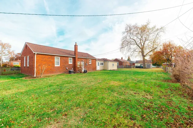 $178,900 | 14420 Trenton Road, Southgate, MI 48195