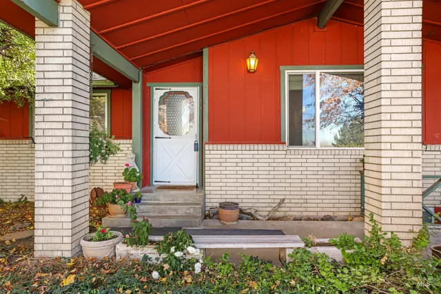 $450,000 | 2515 East 3700 North, Twin Falls, ID 83301