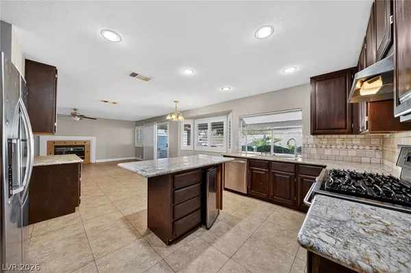 $3,400 | 10028 Sail Landing Court, Las Vegas, NV 89117