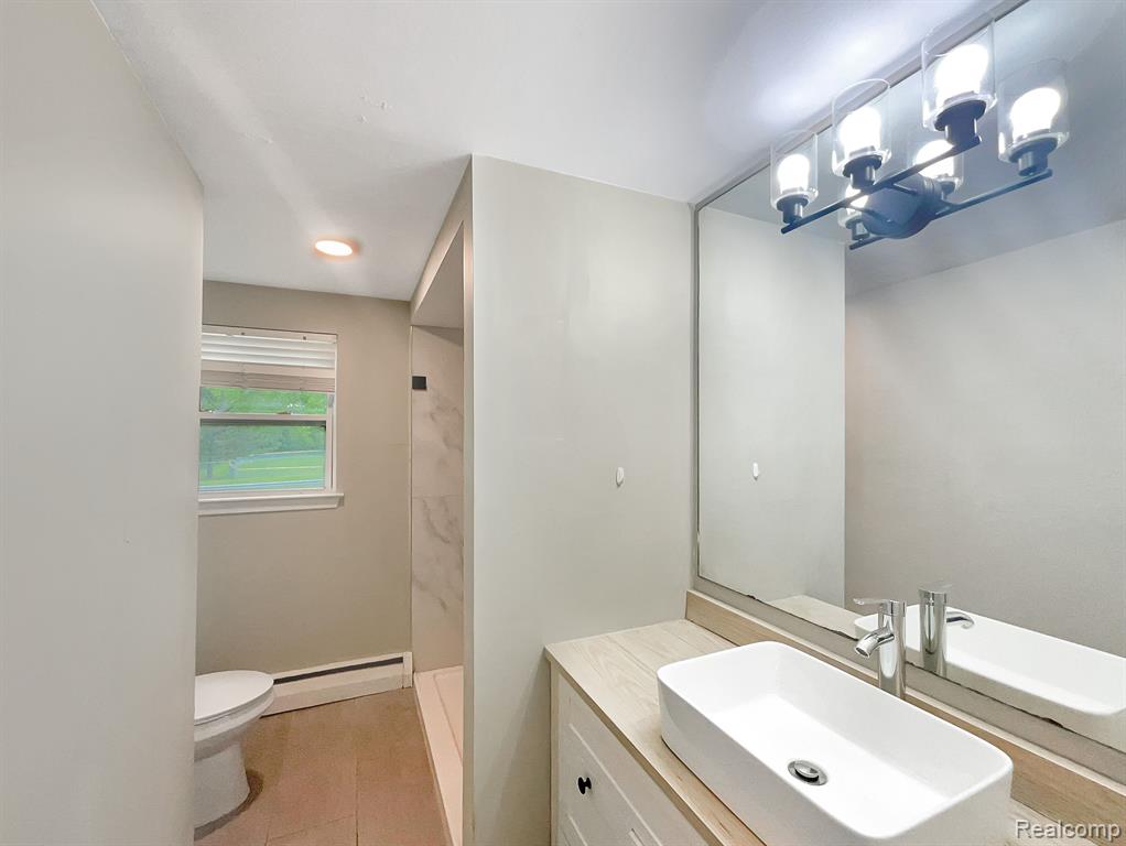 26305 Middlebelt Road Farmington Hills, MI 48334 - Photo 5 of 20