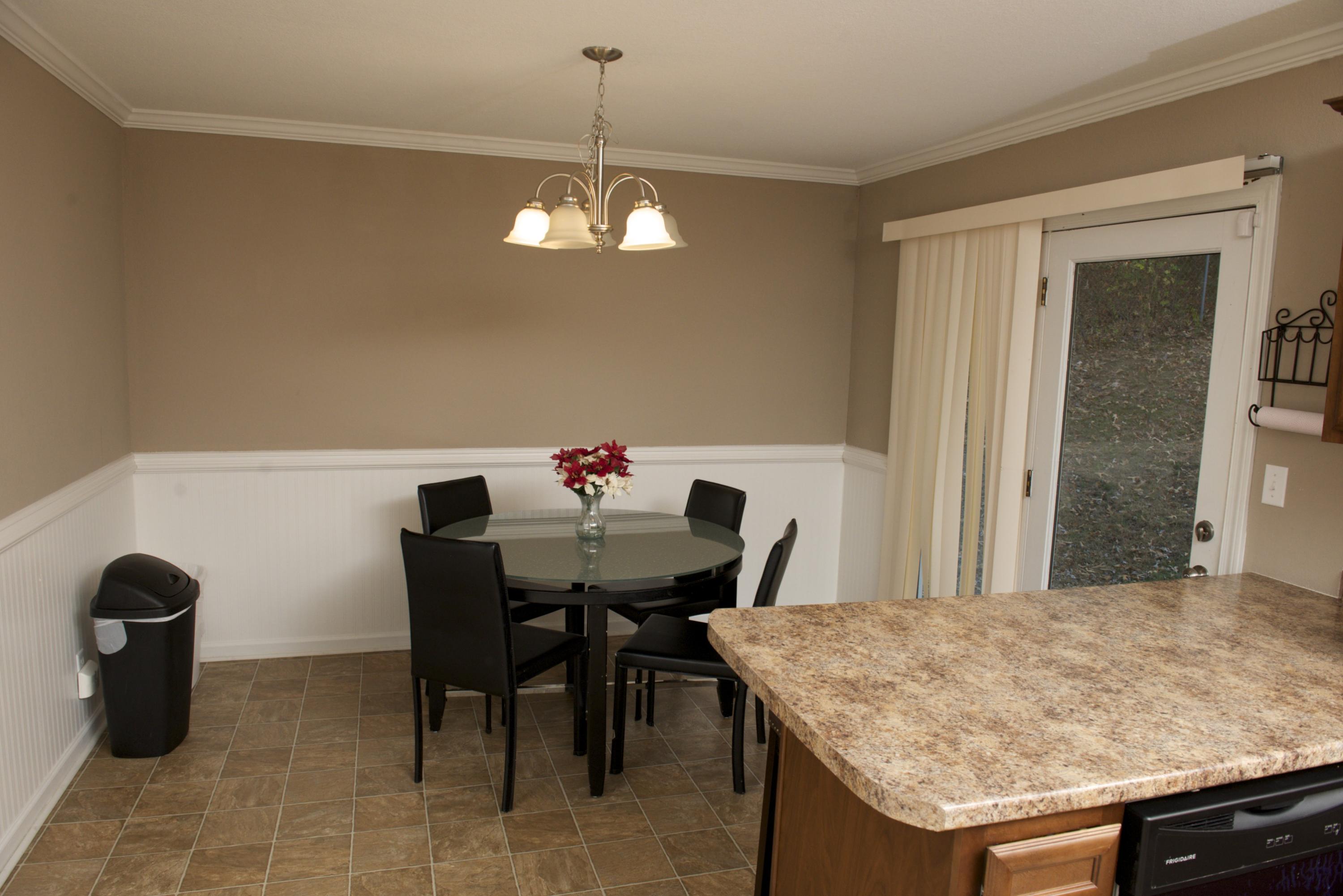 8936 Drake Parkway Road Chattanooga, TN 37416 - Photo 5 of 16 DSC_1227