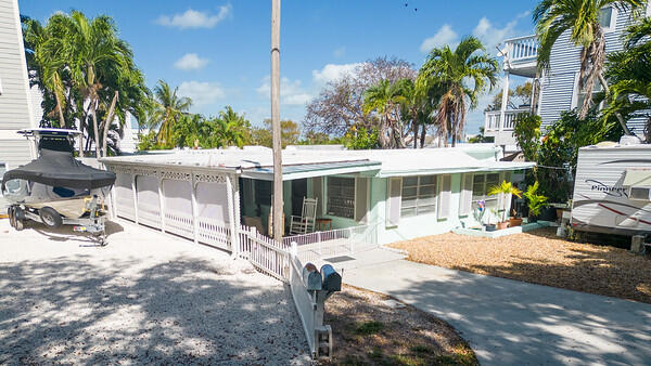 19 Mockingbird Road Key Largo, FL 33037 - Photo 2 of 51 DJI_0227-M