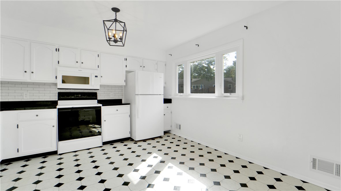 37 Blue Ridge Road Penfield, NY 14526 - Photo 14 of 43