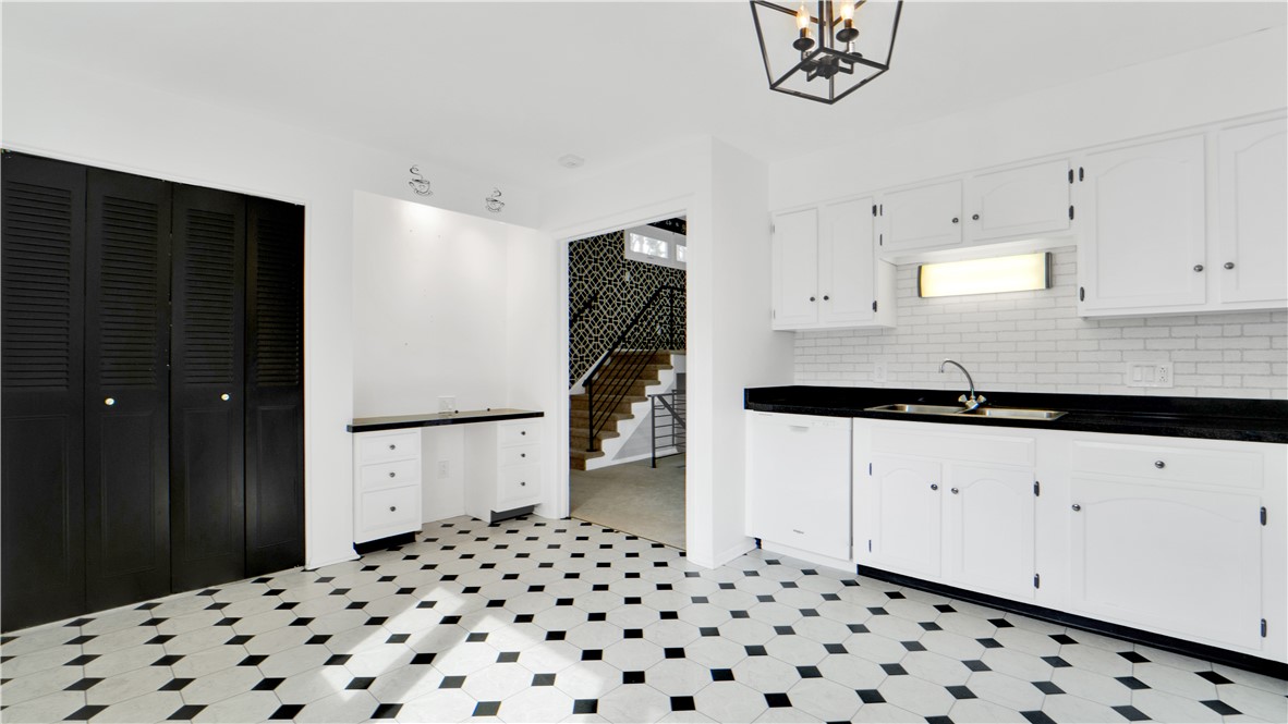 37 Blue Ridge Road Penfield, NY 14526 - Photo 16 of 43