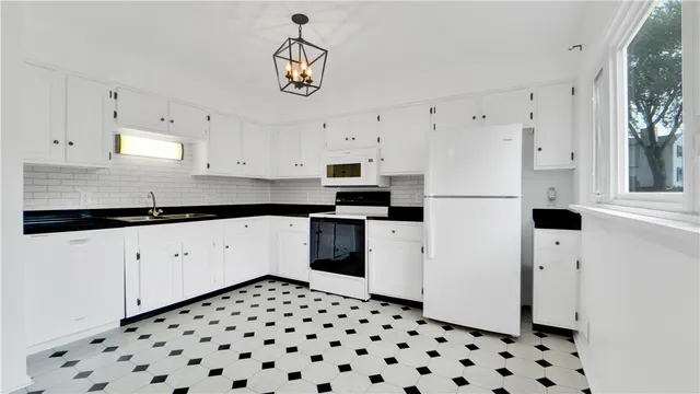 $2,450 | 37 Blue Ridge Road, Penfield, NY 14526