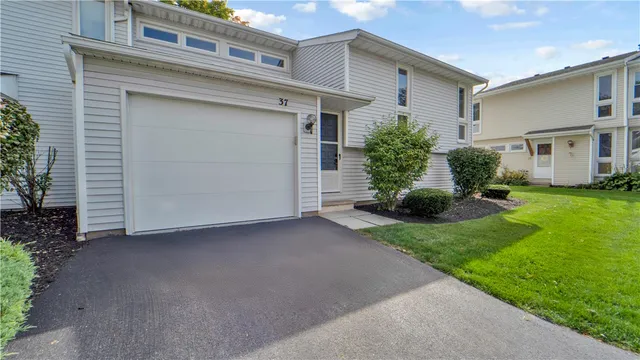 $2,450 | 37 Blue Ridge Road, Penfield, NY 14526