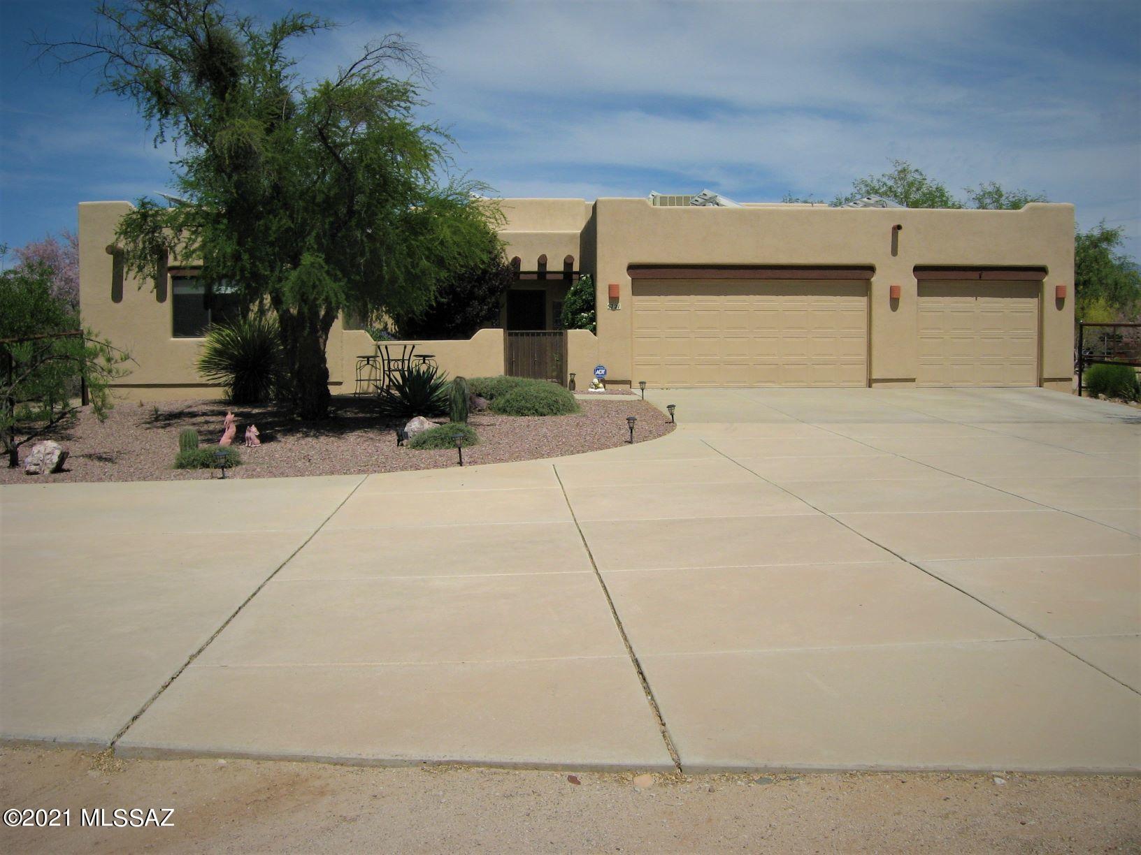 5721 West Oasis Road Tucson, AZ 85742 - Photo 2 of 37 Gallery Image 2