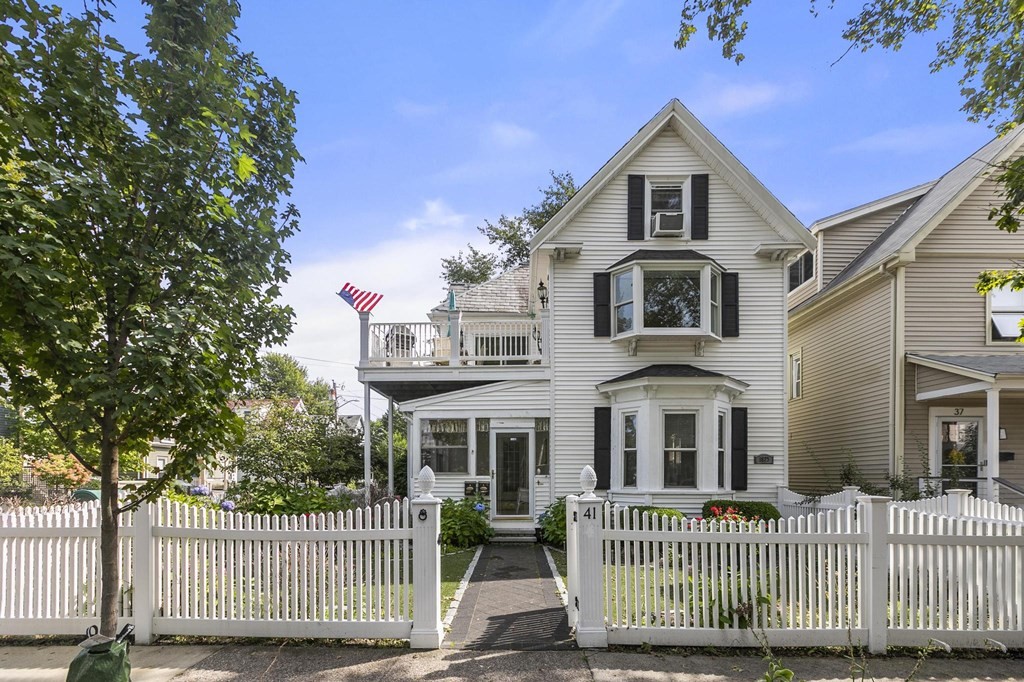 41 Teel Street Arlington, MA 02474 - Photo 1 of 27