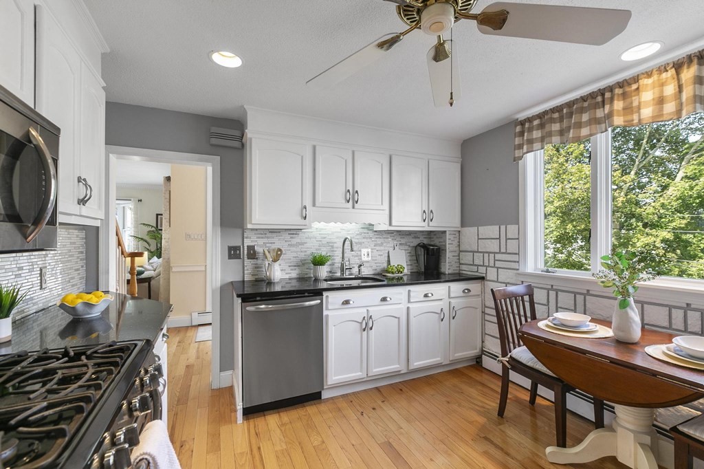 41 Teel Street Arlington, MA 02474 - Photo 7 of 27