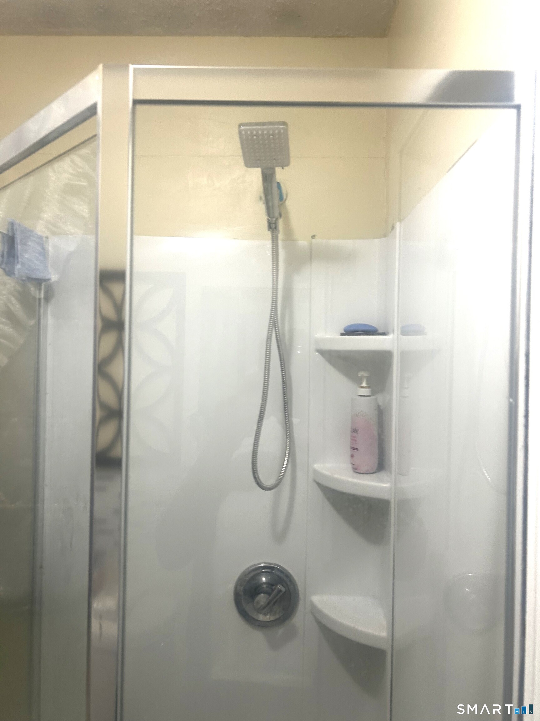 135 Pheasant Road West Haven, CT 06516 - Photo 22 of 23 a bathroom with a shower