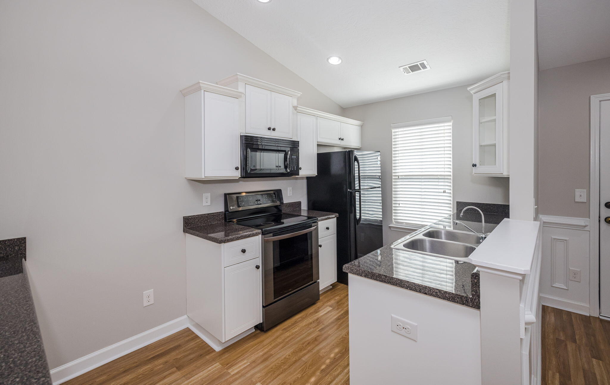 304 York Lane Augusta, GA 30909 - Photo 6 of 37