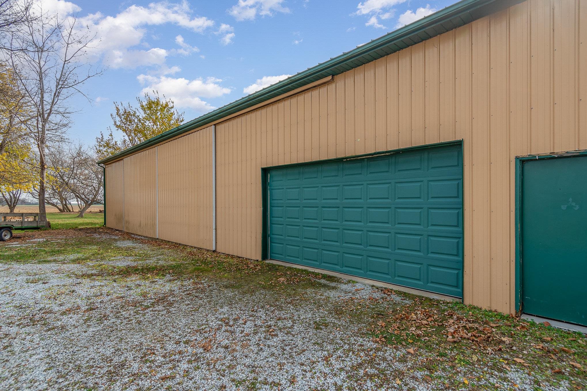 242 North Tuscola Road Bay City, MI 48708 - Photo 17 of 35