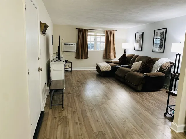 $279,000 | 2 Walker Road, Unit 4, North Andover, MA 01845