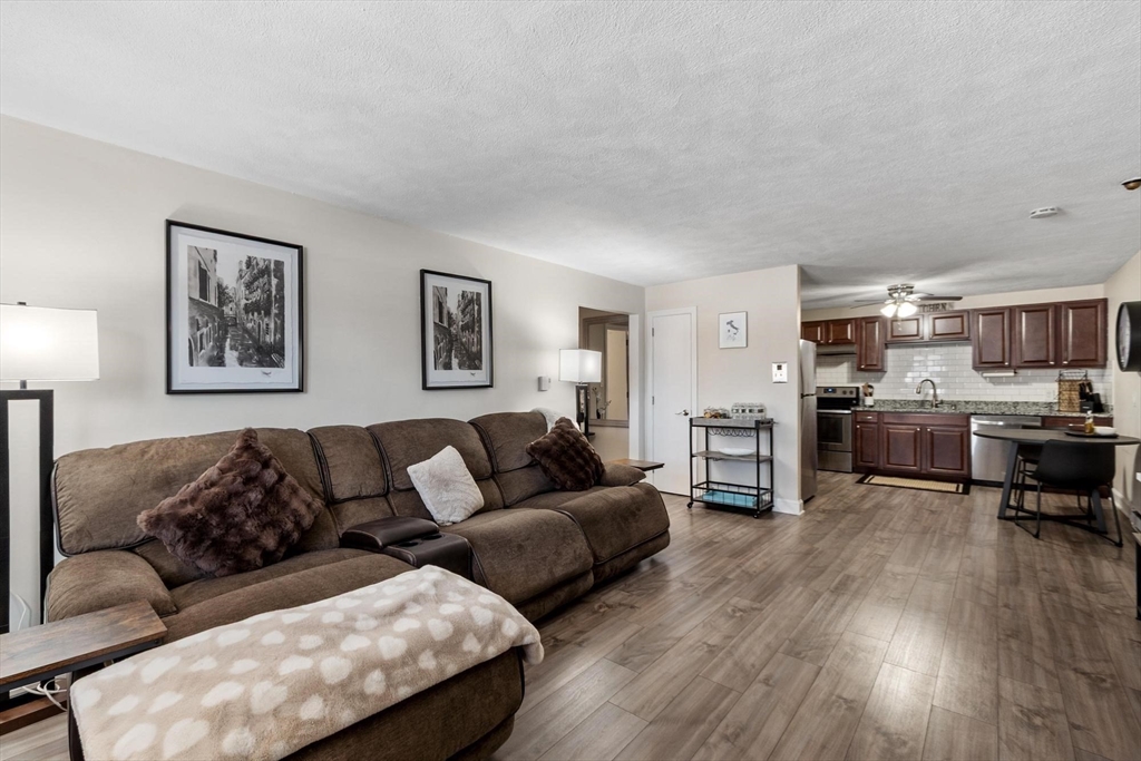 2 Walker Road, Unit 4 North Andover, MA 01845 - Photo 10 of 23 Gallery Image 10