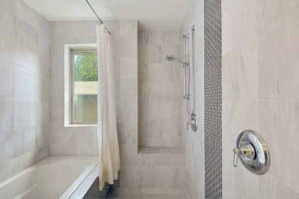 $3,400 | 5309 William Holland Avenue, Unit 5, Austin, TX 78756