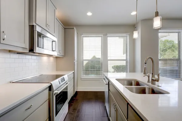 $3,400 | 5309 William Holland Avenue, Unit 5, Austin, TX 78756