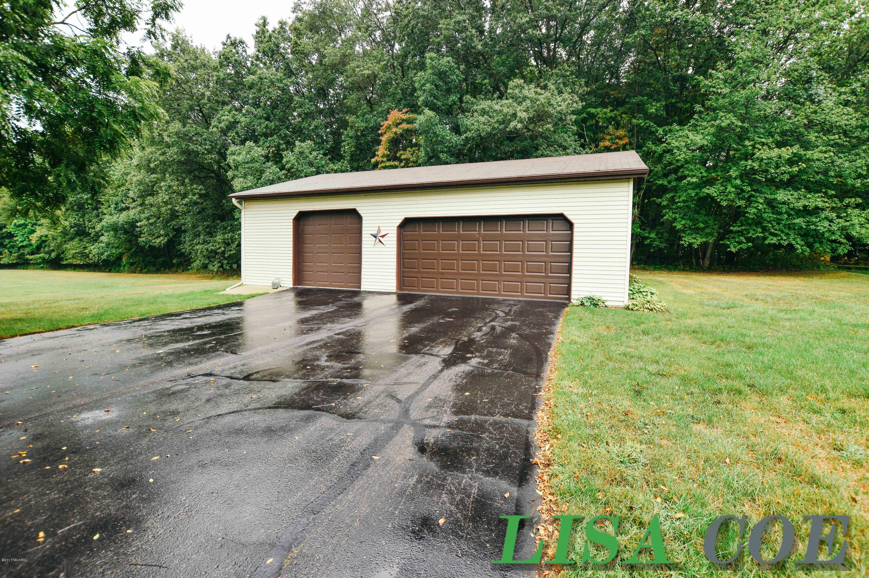 1084 East Long Lake Road Fenwick, MI 48834 - Photo 5 of 25 1084 E long Lake Rd - Lisa Coe-22