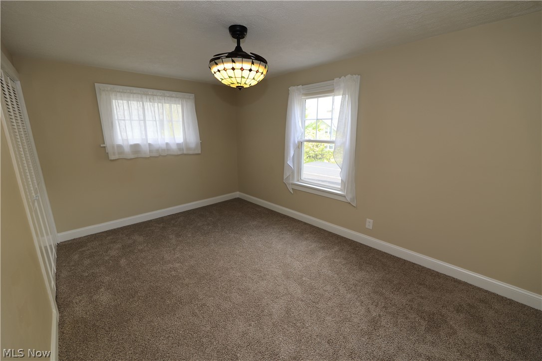 955 Pembrook Road Cleveland Heights, OH 44121 - Photo 7 of 12