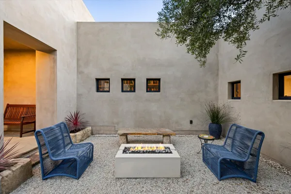 $10,750,000 | 892 Toro Canyon Road, Montecito, CA 93108