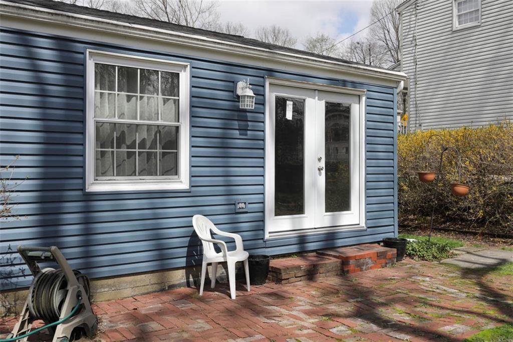 577 Surfside Drive Pittsburgh, PA 15239 - Photo 27 of 30 Back door from dining room