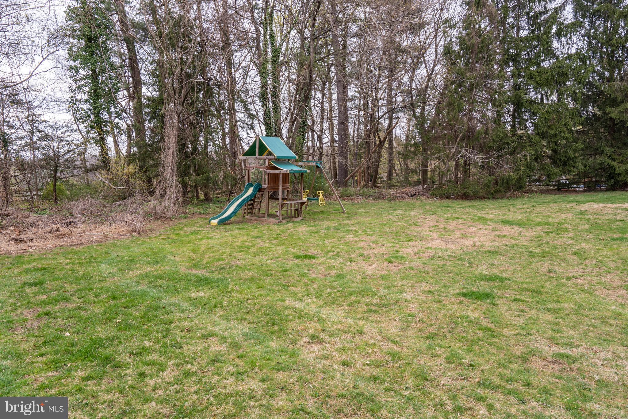 224 Howarth Road Media, PA 19063 - Photo 2 of 33