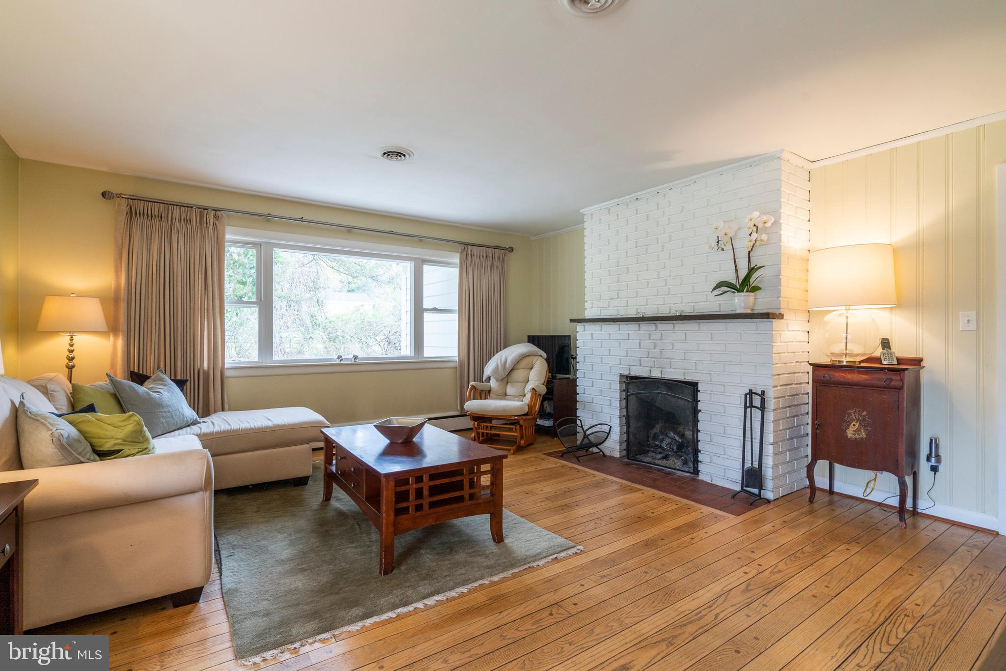 224 Howarth Road Media, PA 19063 - Photo 4 of 33