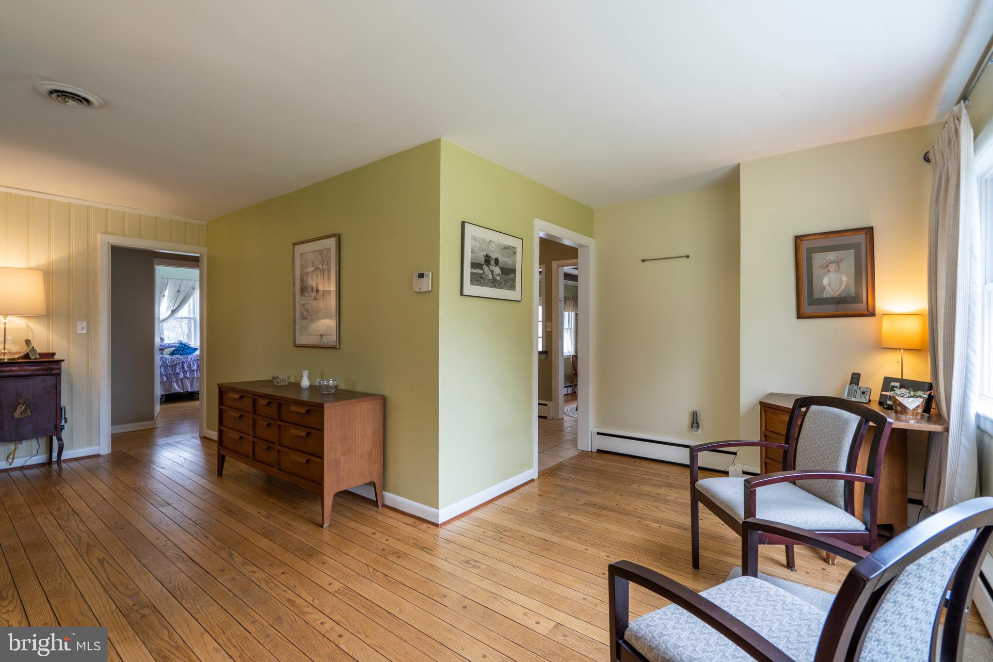 224 Howarth Road Media, PA 19063 - Photo 7 of 33