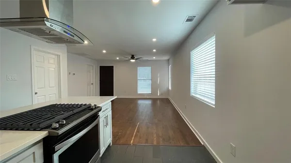 $2,400 | 2931 Ivandell Avenue, Dallas, TX 75211