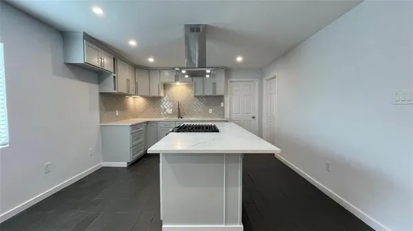 $2,400 | 2931 Ivandell Avenue, Dallas, TX 75211