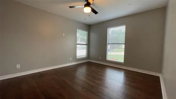 $2,400 | 2931 Ivandell Avenue, Dallas, TX 75211