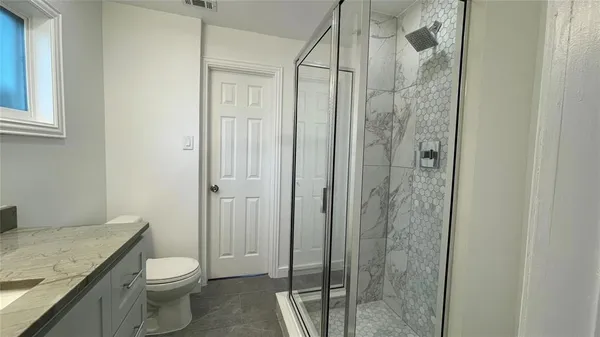 $2,400 | 2931 Ivandell Avenue, Dallas, TX 75211