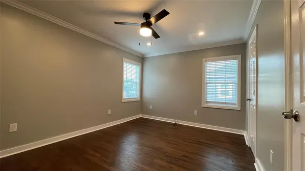 $2,400 | 2931 Ivandell Avenue, Dallas, TX 75211