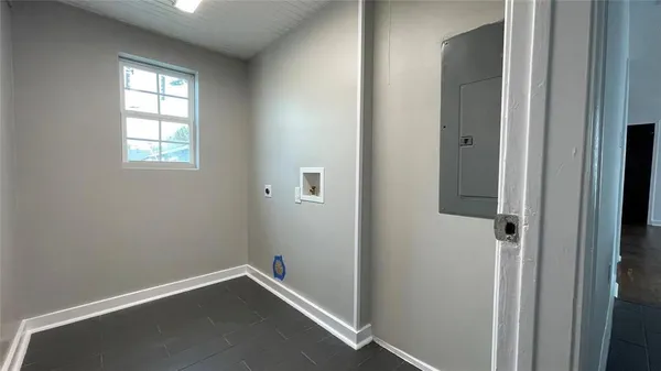 $2,400 | 2931 Ivandell Avenue, Dallas, TX 75211