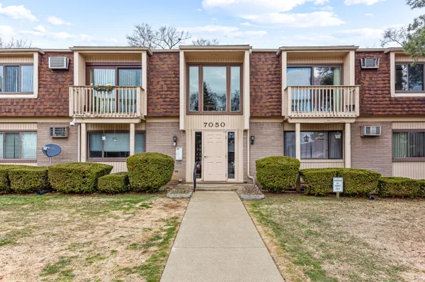 $110,000 | 7050 Villa Drive, Unit 5, Waterford, MI 48327