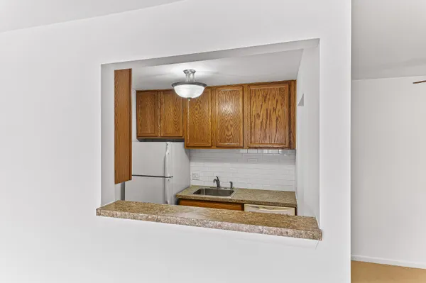 $110,000 | 7050 Villa Drive, Unit 5, Waterford, MI 48327