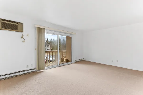 $110,000 | 7050 Villa Drive, Unit 5, Waterford, MI 48327