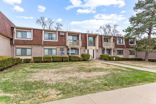 $110,000 | 7050 Villa Drive, Unit 5, Waterford, MI 48327