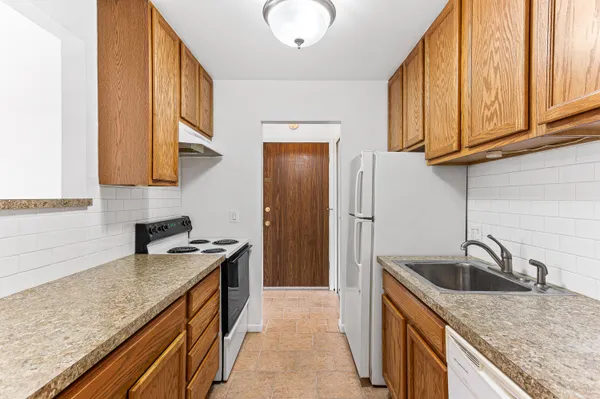 $110,000 | 7050 Villa Drive, Unit 5, Waterford, MI 48327