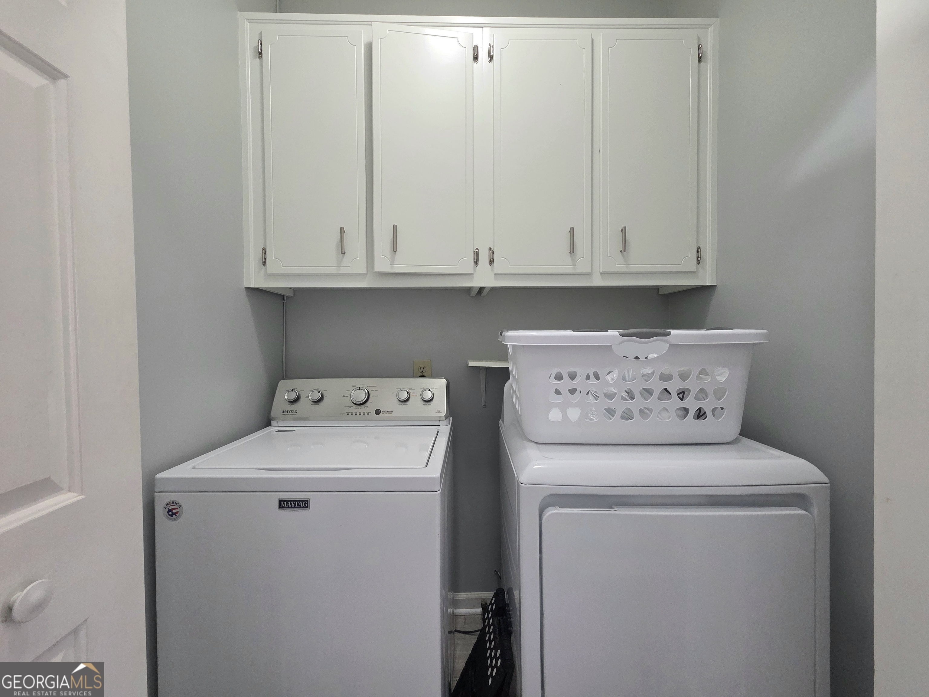 1426 Cambridge Common Decatur, GA 30033 - Photo 42 of 51 a utility room with dryer and washer