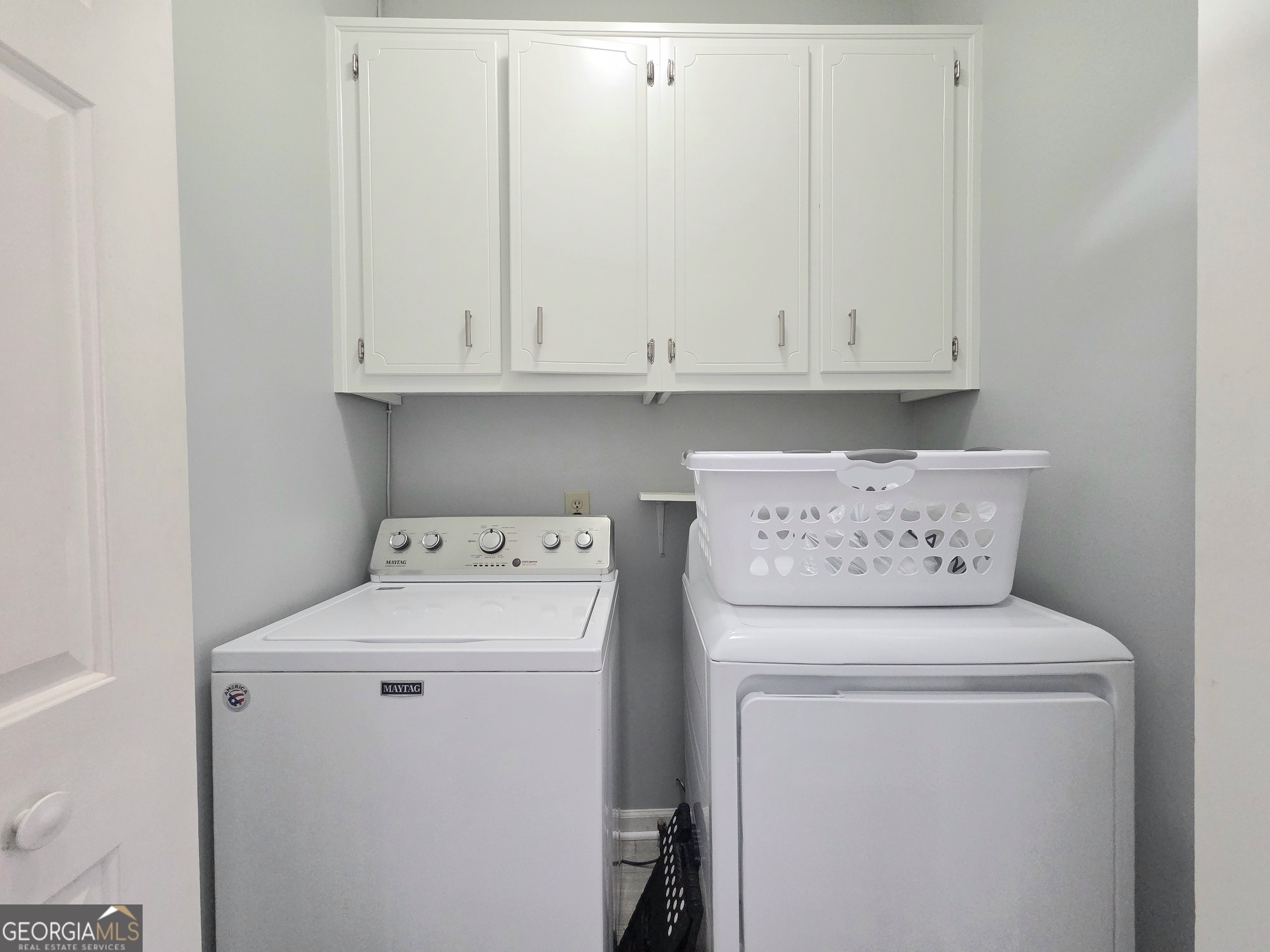 1426 Cambridge Common Decatur, GA 30033 - Photo 45 of 51 a utility room with dryer and washer
