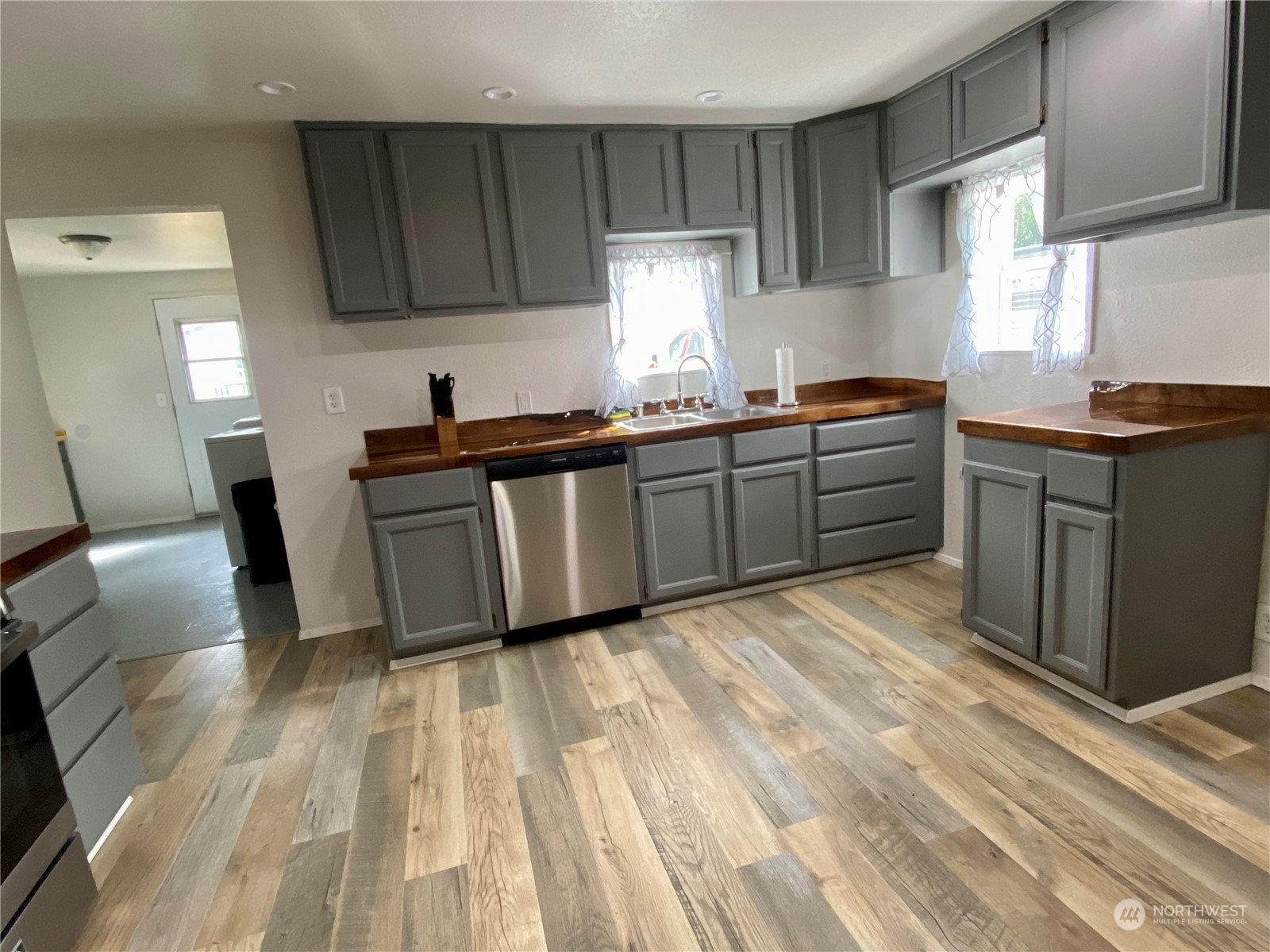4630 Southeast Horstman Road Port Orchard, WA 98366 - Photo 8 of 40 Gallery Image 8