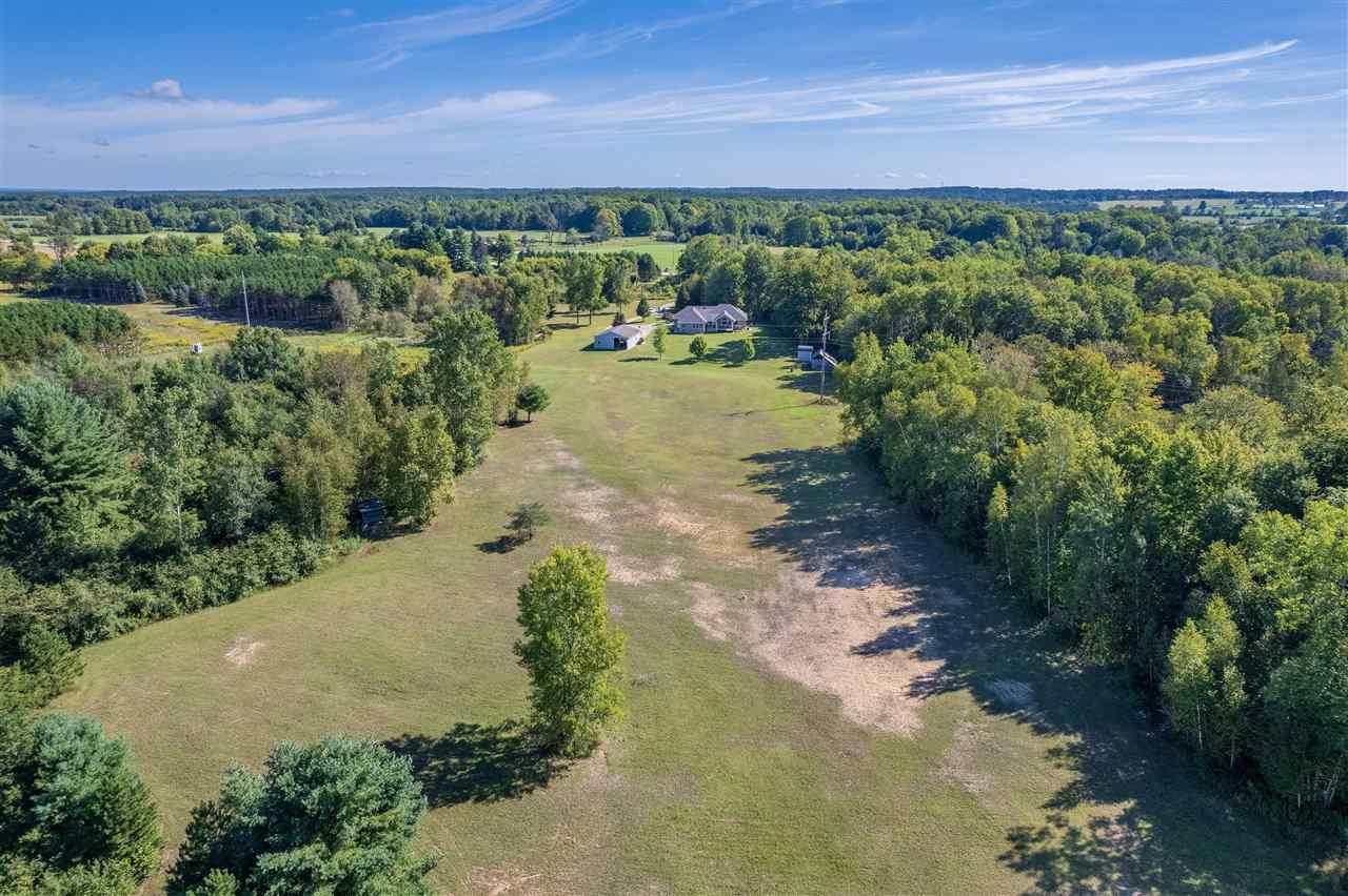 320 South Bard Road Gladwin, MI 48624 - Photo 4 of 47 Gallery Image 4