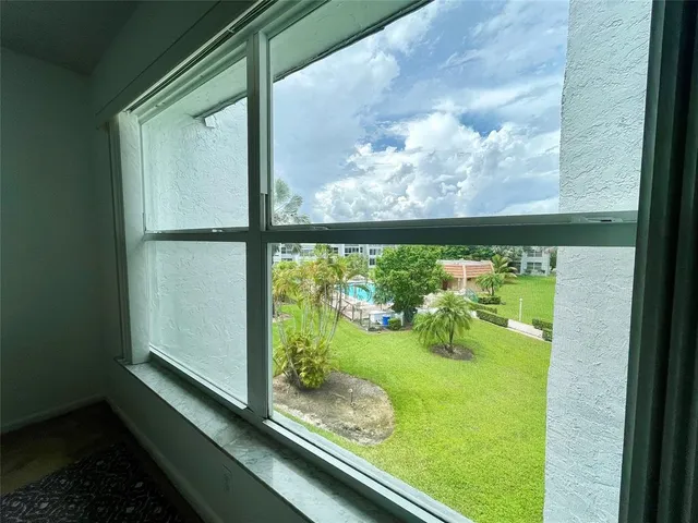 $109,999 | 6600 Royal Palm Boulevard, Unit 304B, Margate, FL 33063