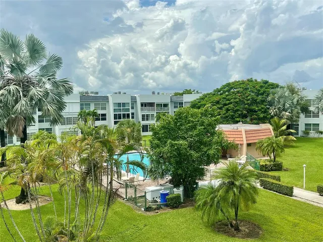 $109,999 | 6600 Royal Palm Boulevard, Unit 304B, Margate, FL 33063