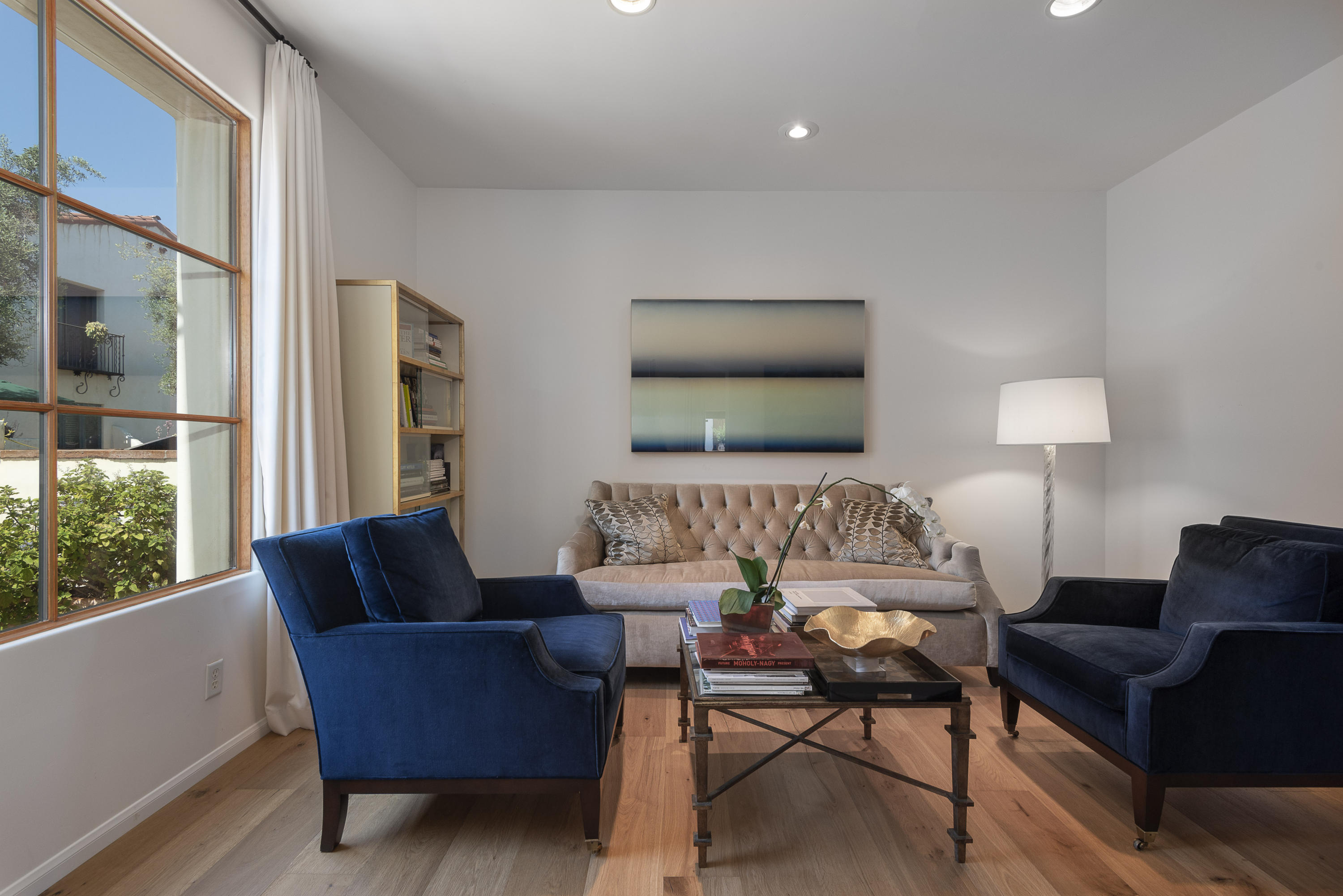 1011 Rinconada Road, Unit F Santa Barbara, CA 93101 - Photo 5 of 12 5. LivingRoom