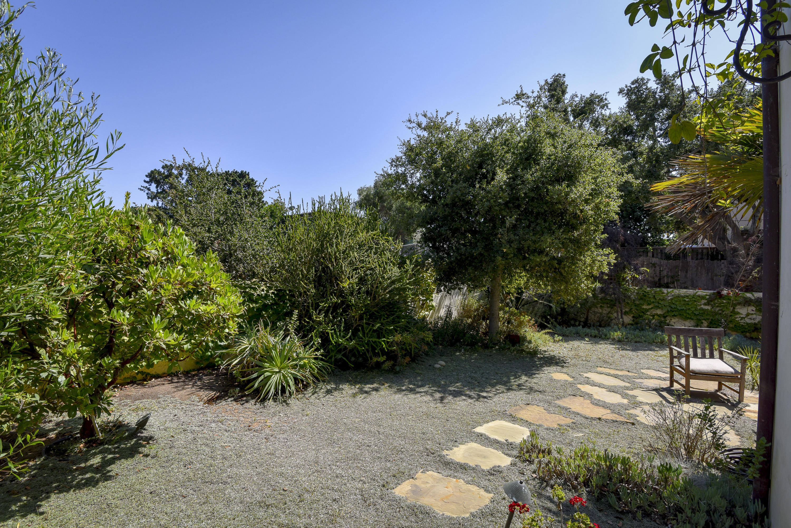 1011 Rinconada Road, Unit F Santa Barbara, CA 93101 - Photo 10 of 12 10. DSC_7722