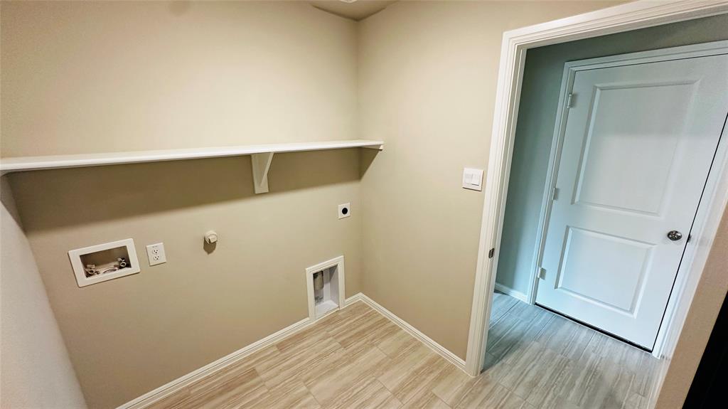 380 Wildrose Circle Cleburne, TX 76033 - Photo 15 of 20 a view of wooden floor