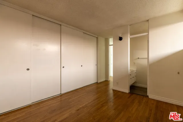 $3,150 | 3330 South Sepulveda Boulevard, Unit 21, Los Angeles, CA 90034