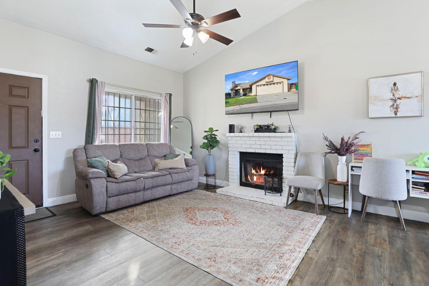 2701 Maplewood Street Stockton, CA 95210 - Photo 7 of 22